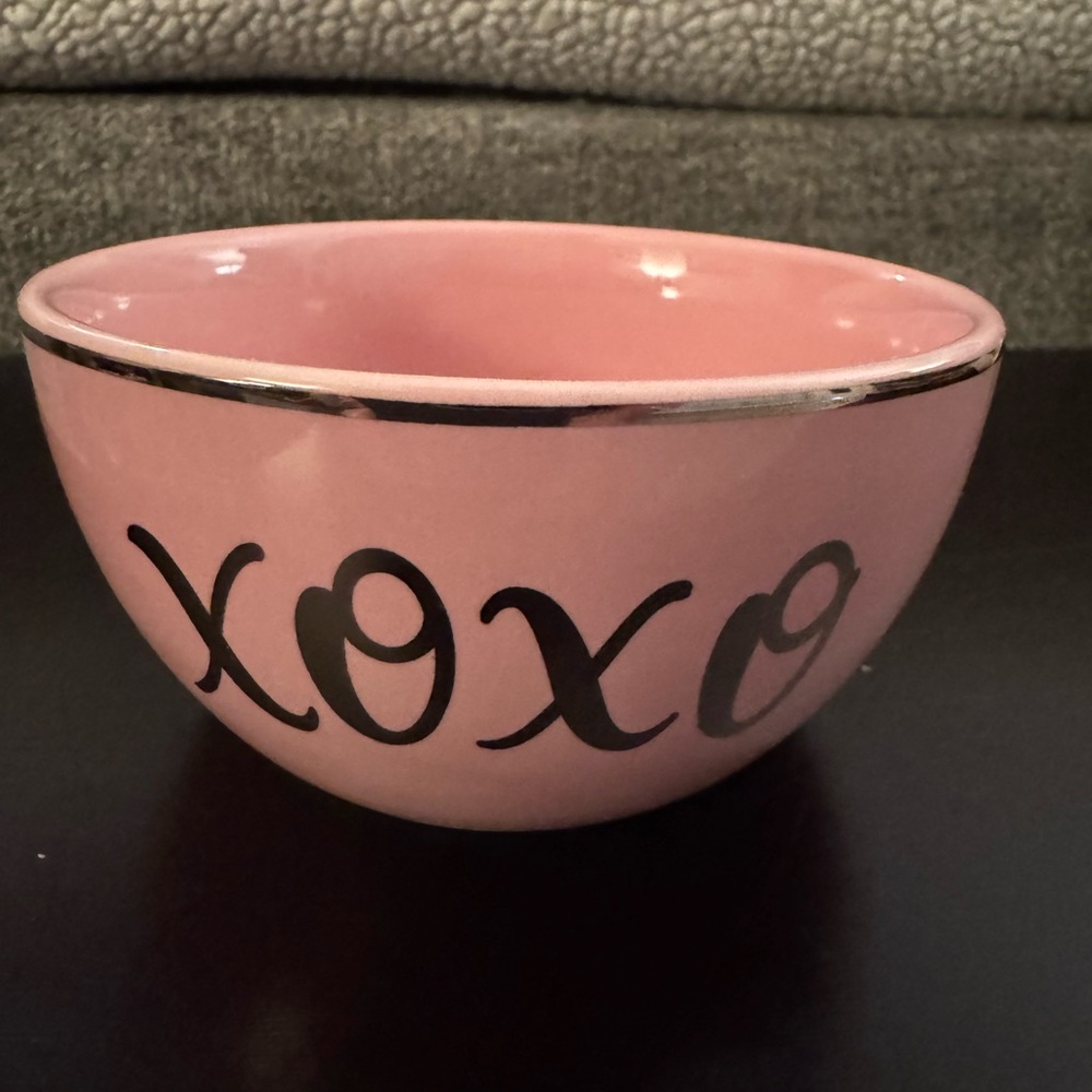 Pink Ceramic bowl with XOXO on it